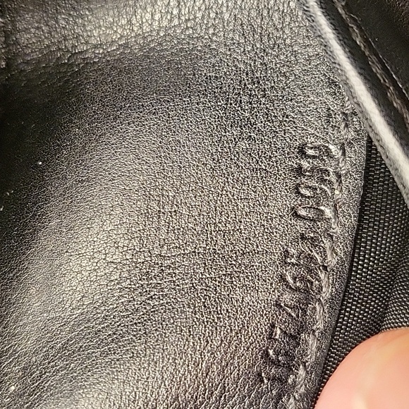 Gucci Black Leather Wallet Authentic - Picture 10 of 11
